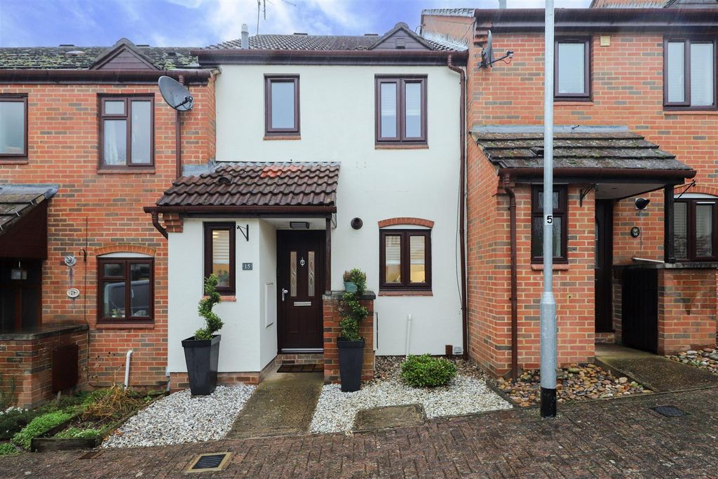 Property photo 1 of 12