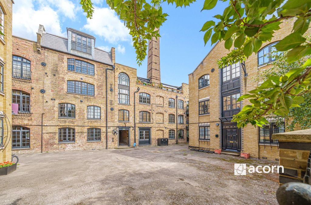 Property photo 2 of 18 External (3)