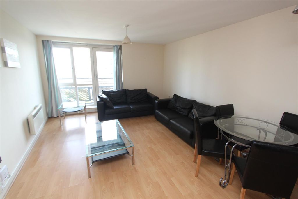 Property photo 3 of 7 Livingroom2.Jpg