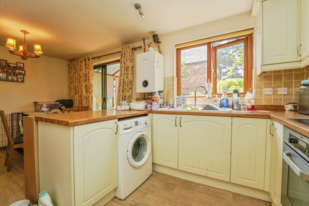 Property photo 3 of 12