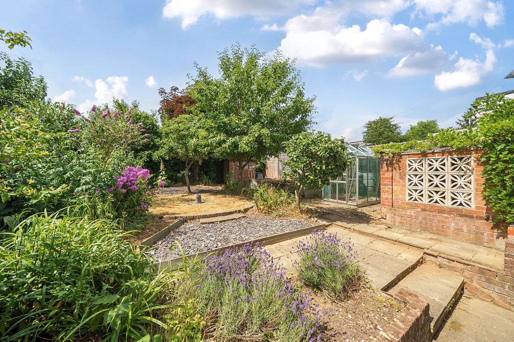 Property photo 2 of 10