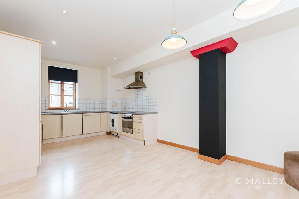 Property photo 2 of 15 Kitchen