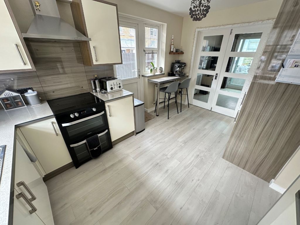 Property photo 3 of 25 4423252