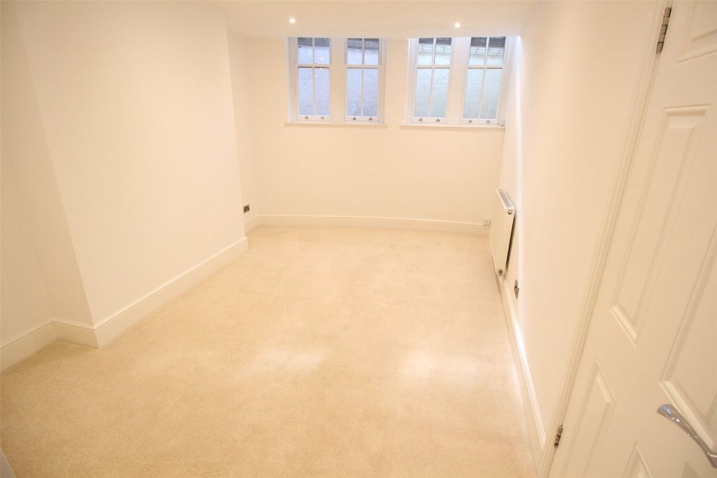 Property photo 3 of 16 Picture No. 09