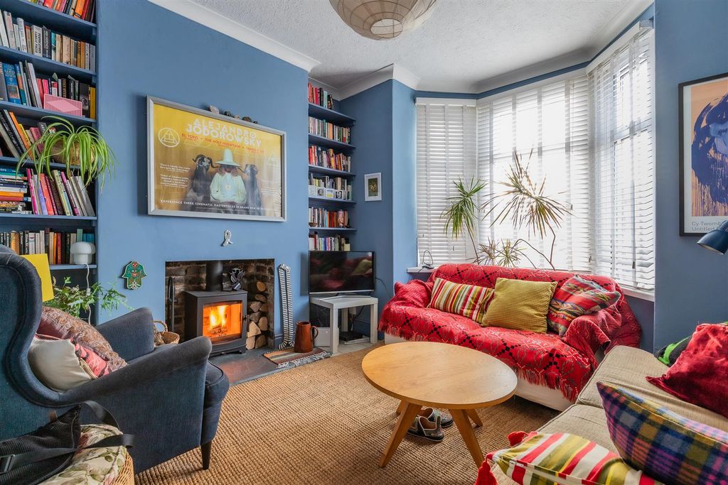 Property photo 2 of 17 24-7.Jpg