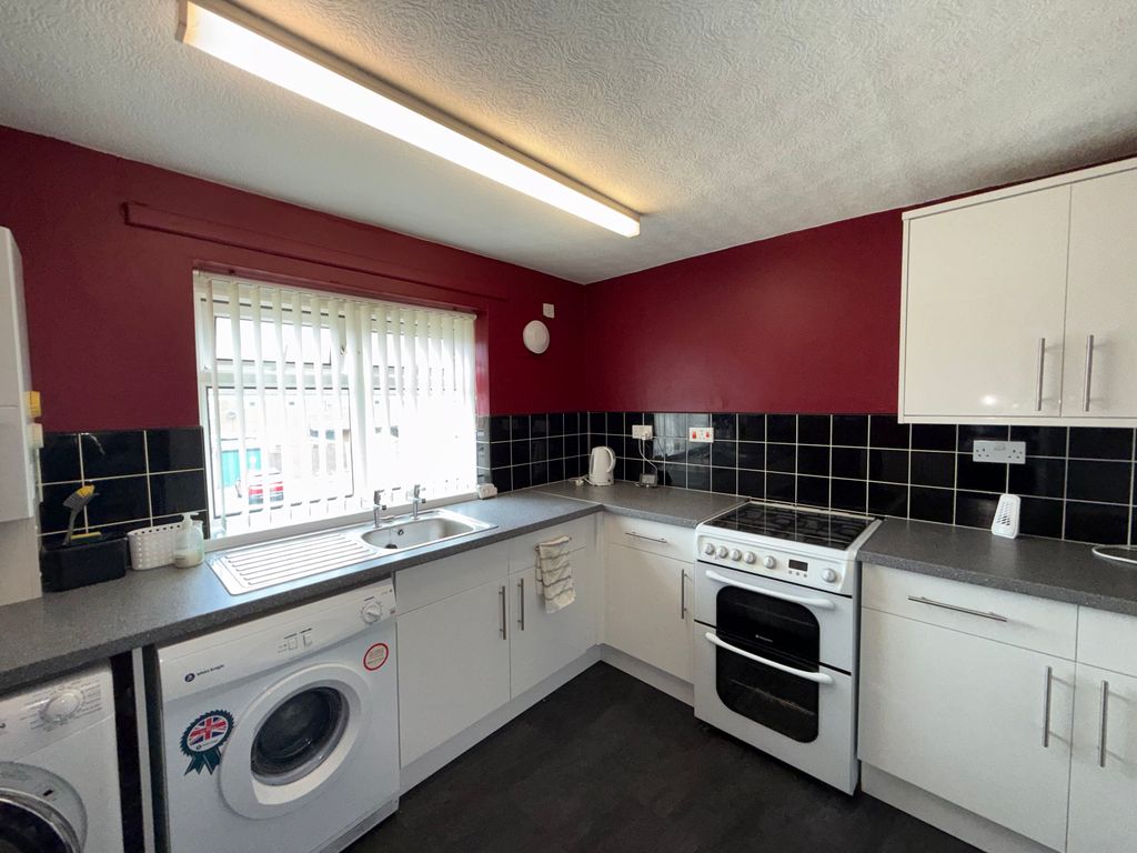 Property photo 2 of 13