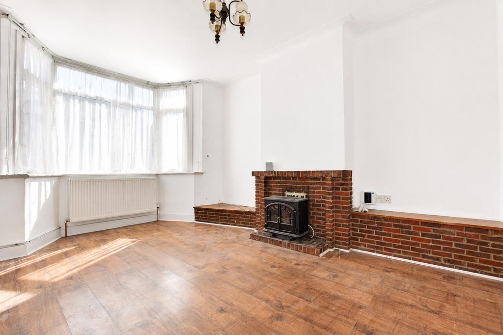 Property photo 3 of 9 8.Png