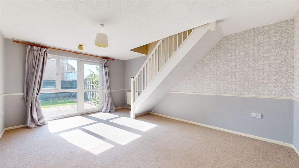 Property photo 2 of 12 Living Room