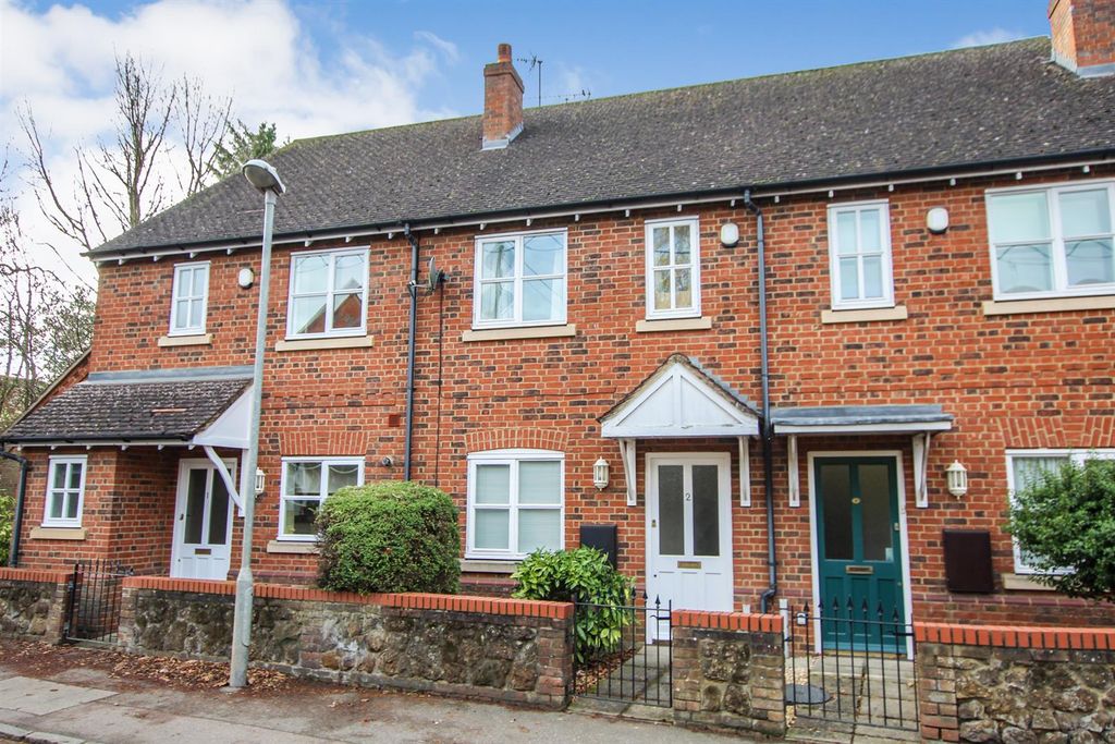 Property photo 1 of 10