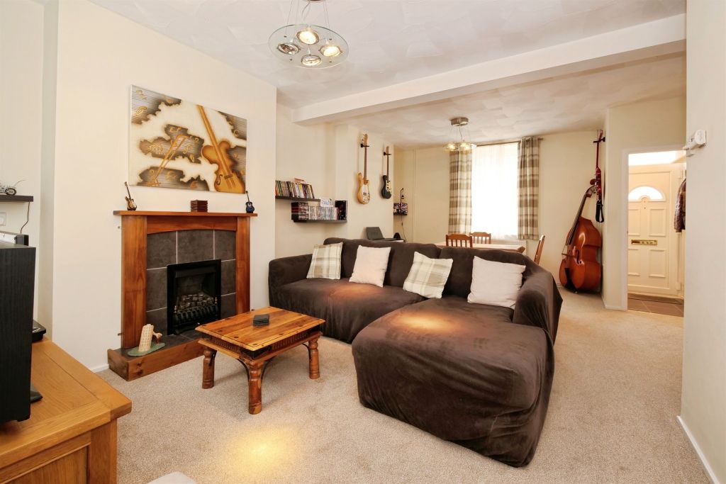 Property photo 3 of 12