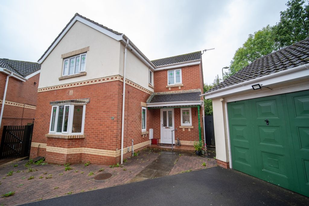 Property photo 1 of 14 Front View