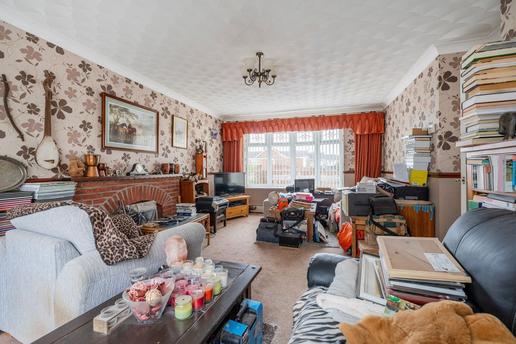 Property photo 3 of 19