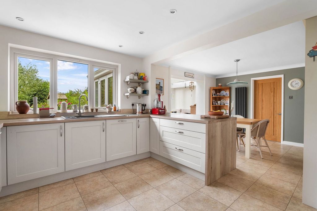 Property photo 3 of 24