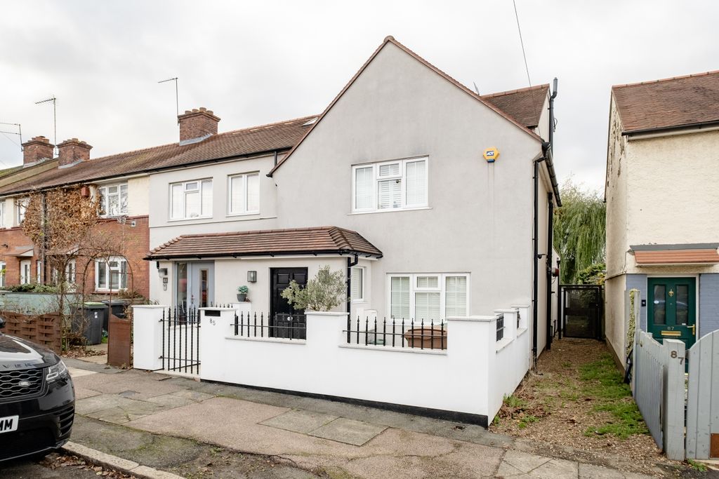 Property photo 2 of 36