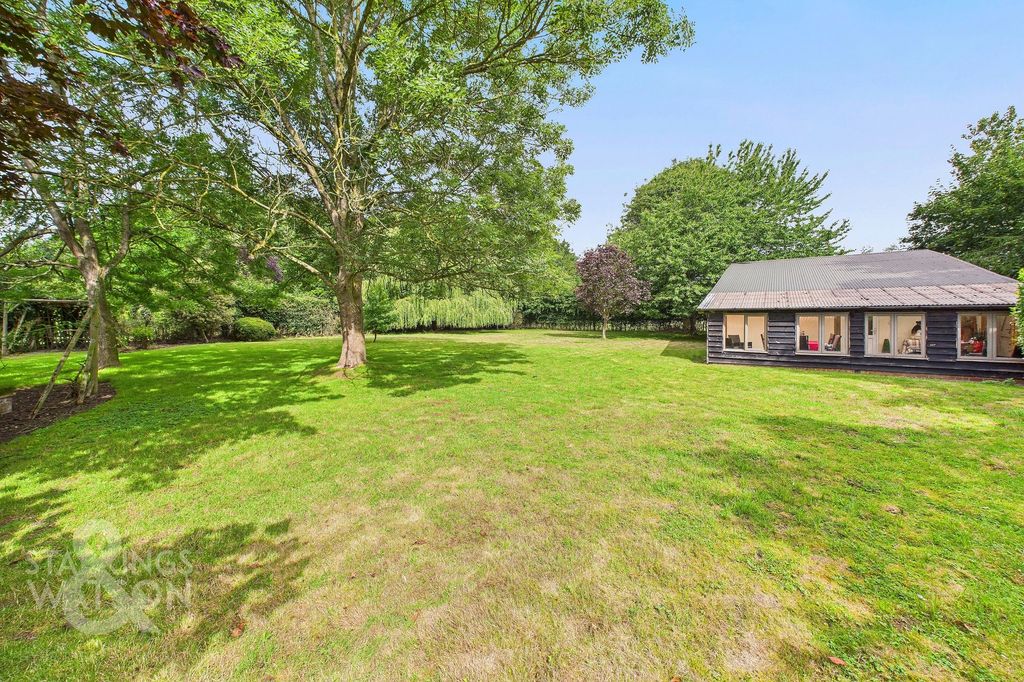 Property photo 2 of 48