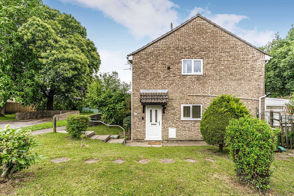 Property photo 3 of 28