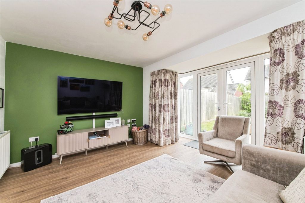Property photo 2 of 18 Picture No. 05