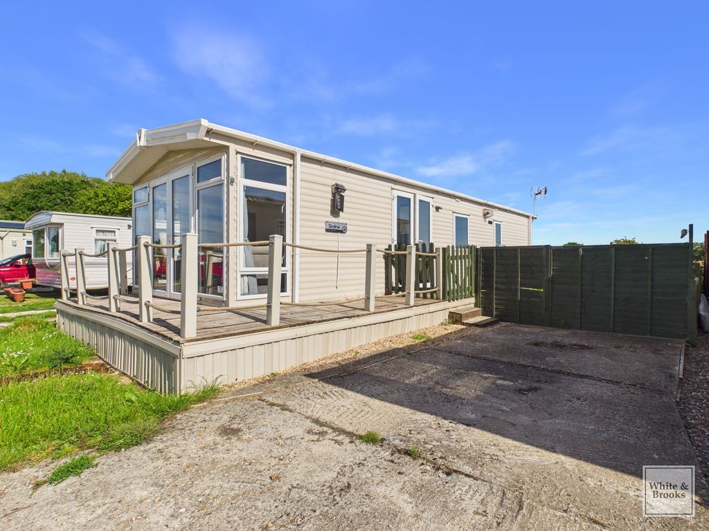 Property photo 1 of 14 Side Elevation