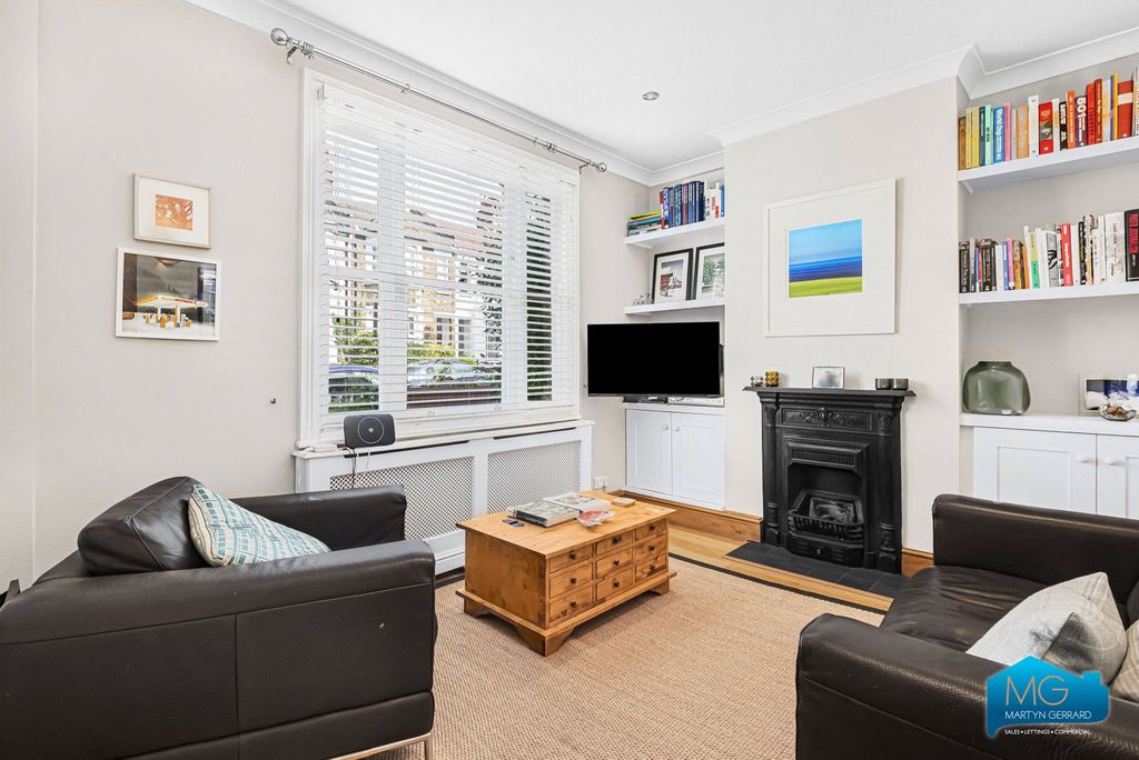 Property photo 2 of 33 Picture No. 70