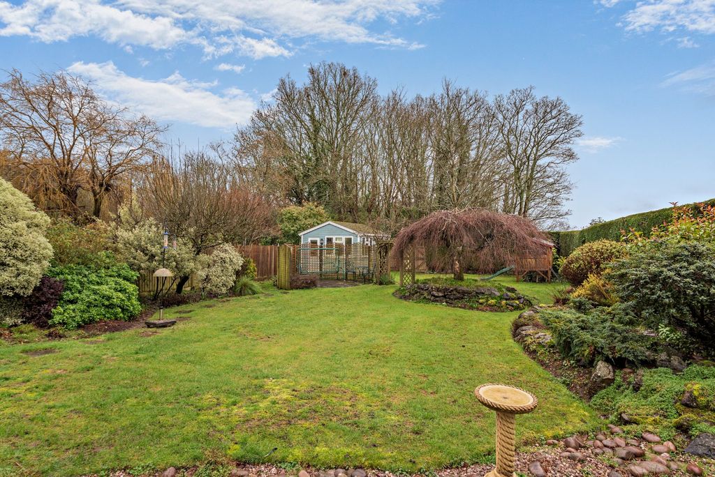 Property photo 2 of 23 49 Echo Barn Lane