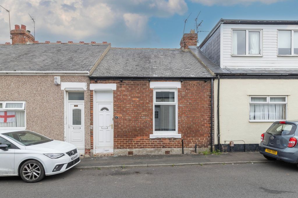 Property photo 1 of 16