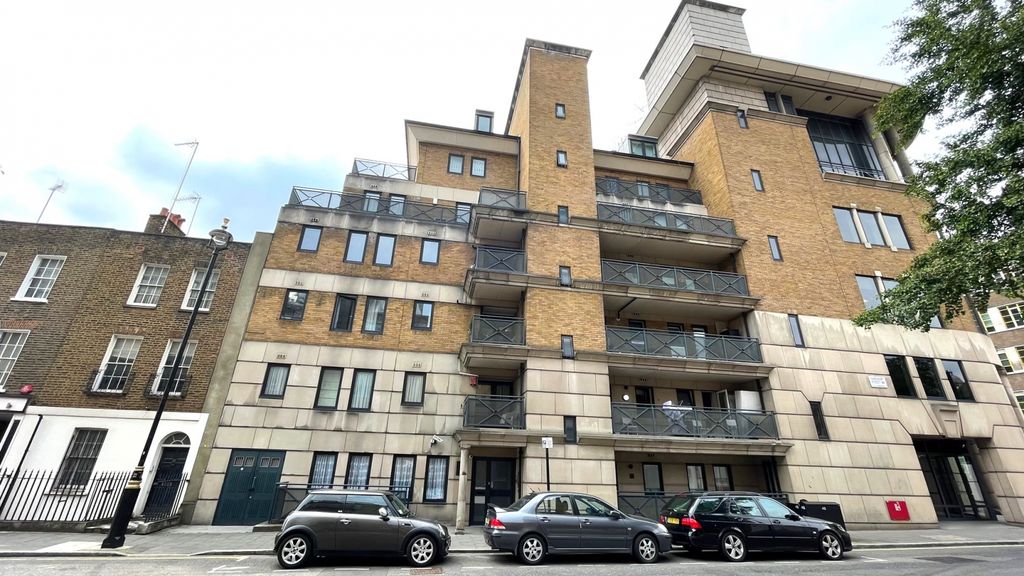 Property photo 1 of 7 Charter Court, Harcourt Street, W1H