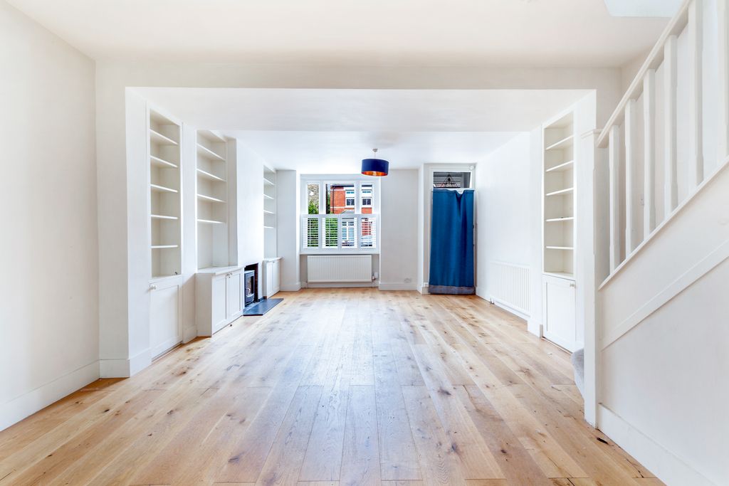 Property photo 3 of 12