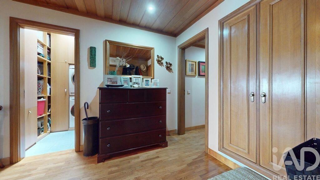 Property photo 3 of 36