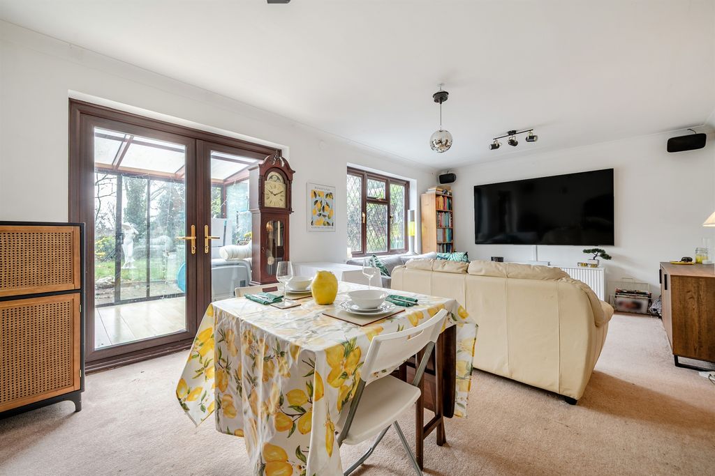 Property photo 2 of 13