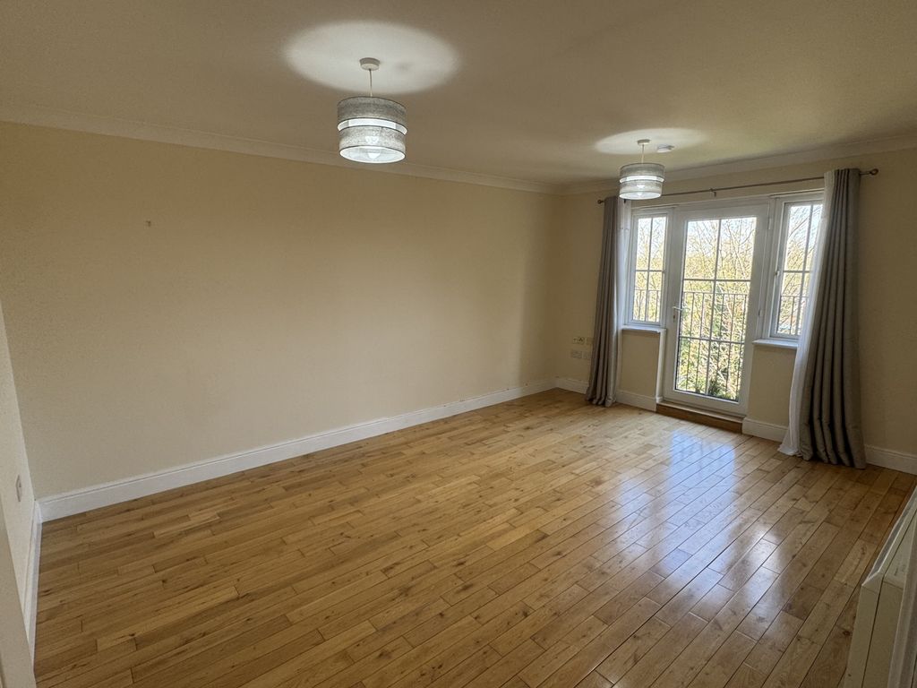 Property photo 2 of 8 Photo 8