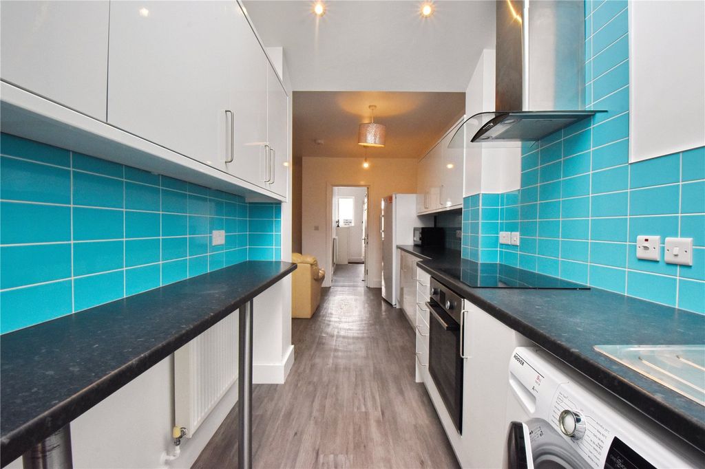 Property photo 3 of 17 Picture No. 02