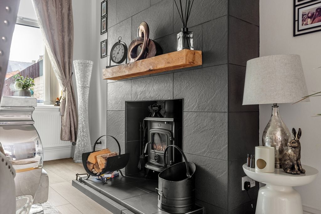 Property photo 1 of 23 Dining Room