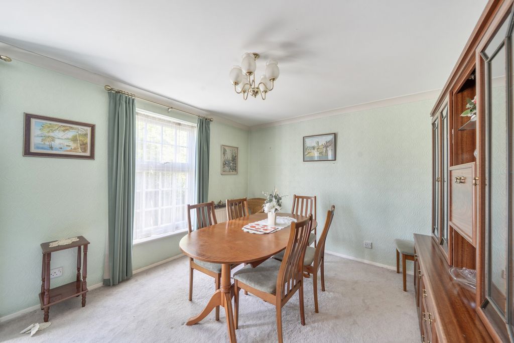 Property photo 3 of 14 1469036-15-6A170E...