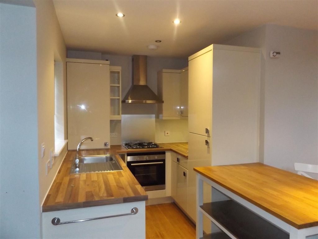 Property photo 2 of 11 Dscf2496.Jpg