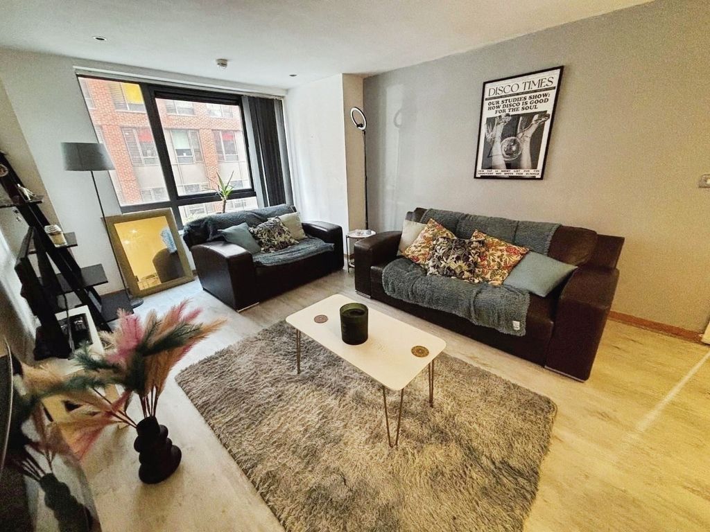 Property photo 2 of 10 Pbox-Img.Jpg