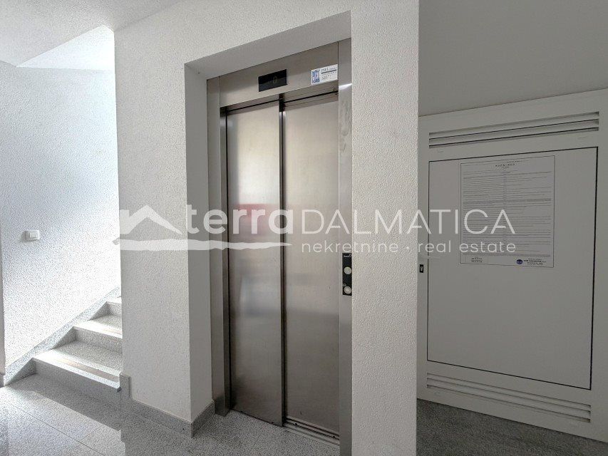 Property photo 1 of 16 Apartment, Trogir - 80 m From The Sea