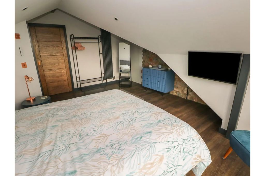 Additional image 15 of 2 bed flat for saleNarberth Road, Tenby SA70