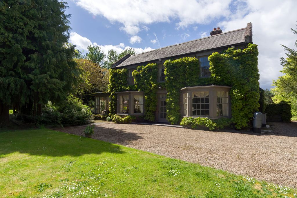 Property photo 2 of 68