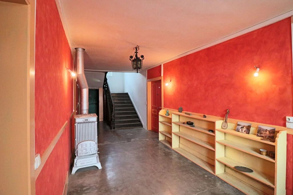 Property photo 2 of 32 2E1595Da6881Fed331Dee62F31Cbd7d0_B7723Bf181_1920-Big