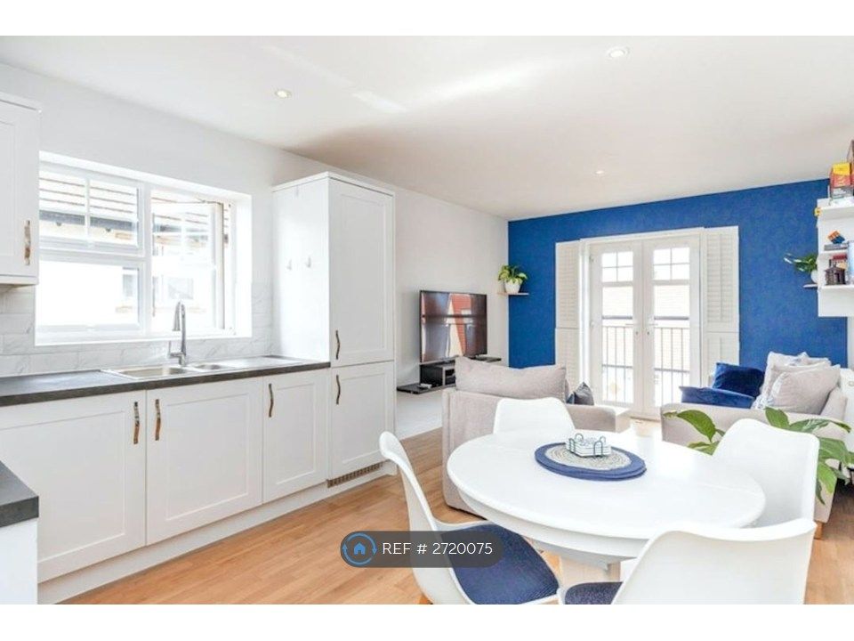 Property photo 2 of 15 Kitchen Diner
