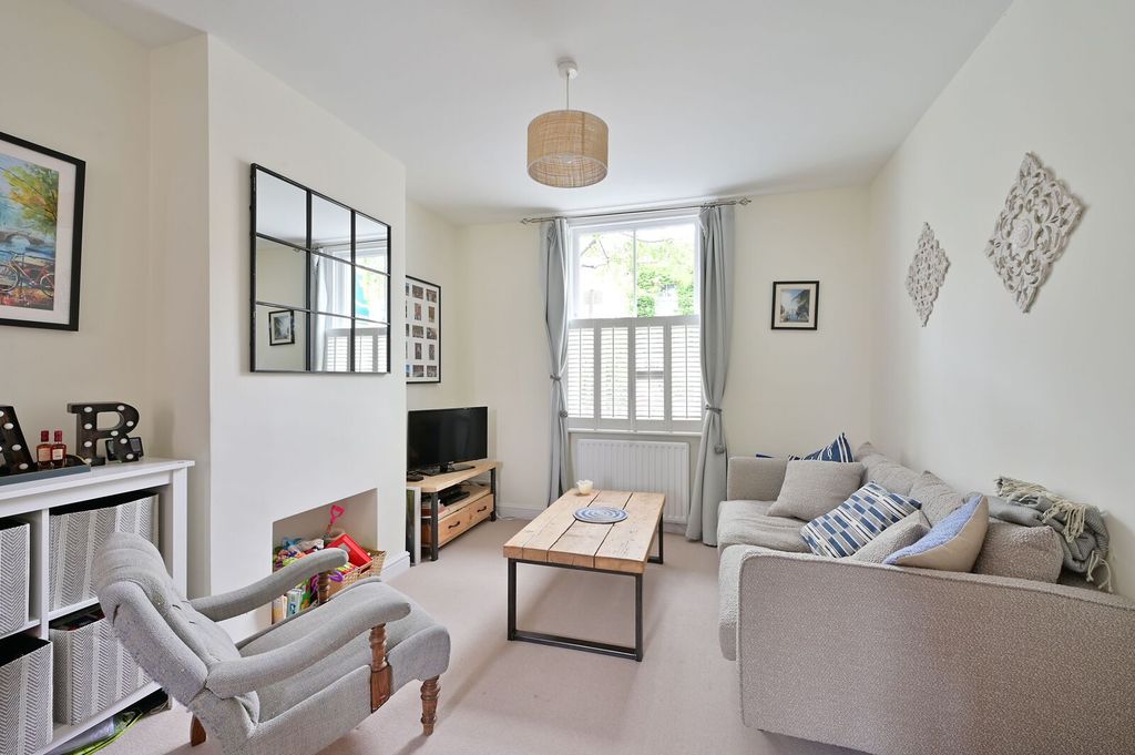 Property photo 2 of 6