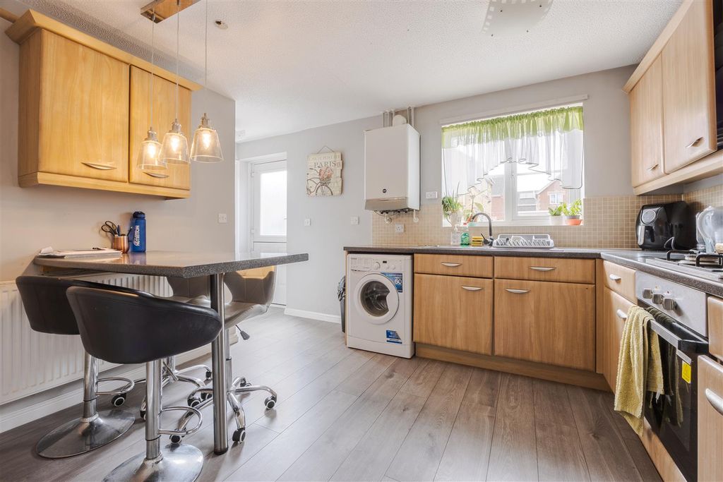 Property photo 2 of 13 Kitchen