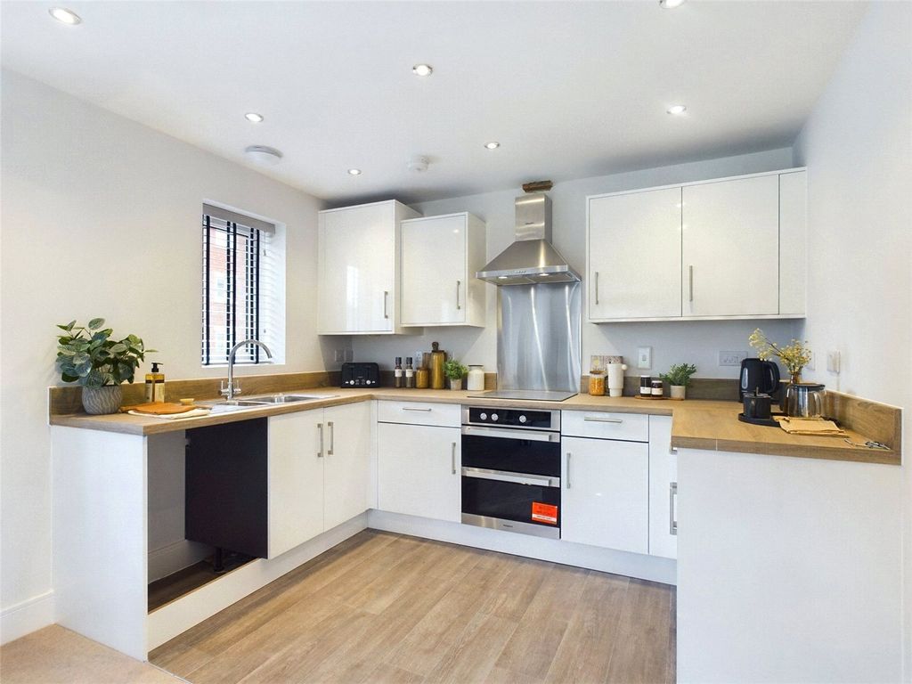 Property photo 3 of 8 Picture No. 04