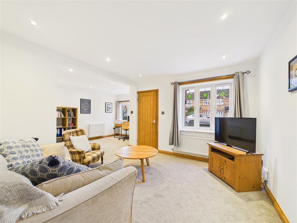 Property photo 2 of 13 Cam03303G0-Pr0295-Still001.Jpg