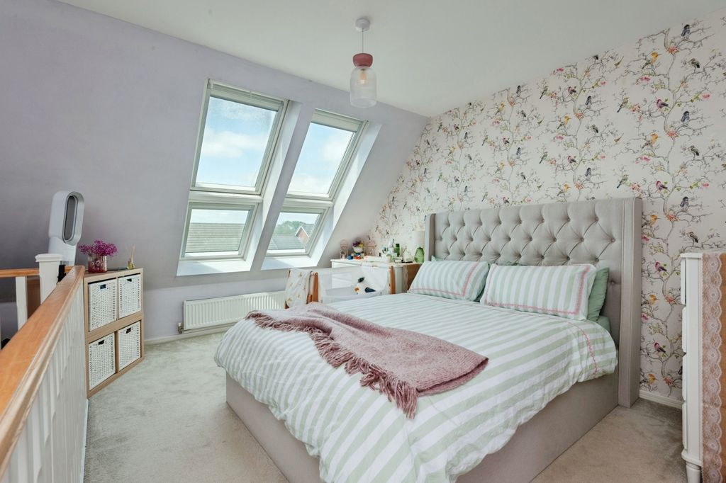 Property photo 2 of 21 Pbox-Img.Jpg