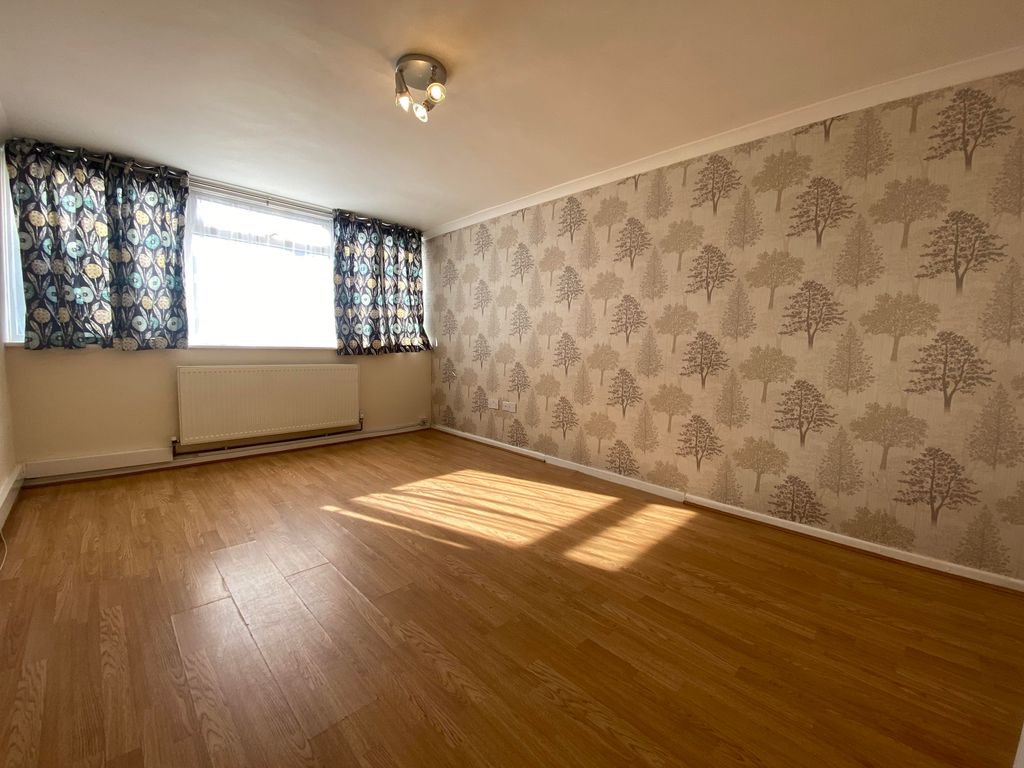 Property photo 2 of 10 Image