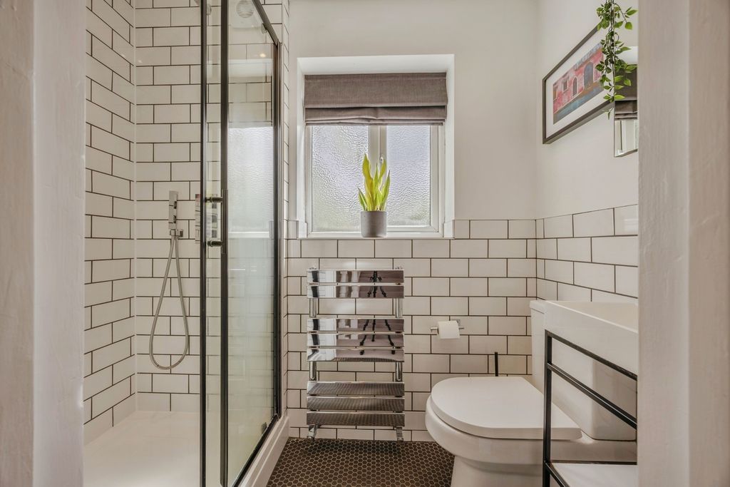 Property photo 3 of 19 Pbox-Img.Jpg