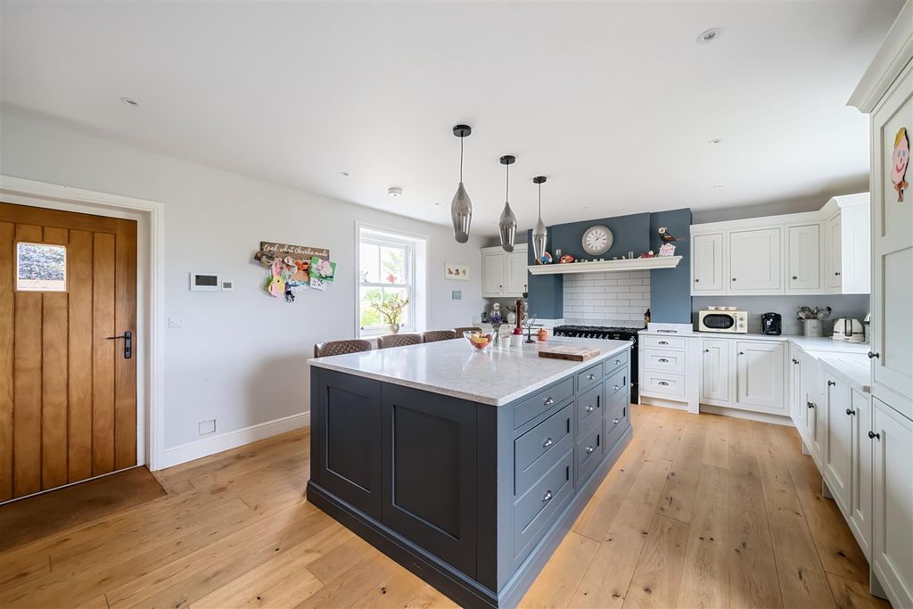 Property photo 3 of 19 1324523 (12).Jpg