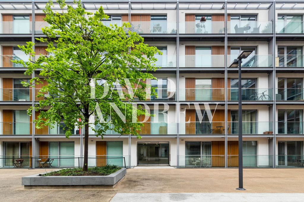 Property photo 2 of 12