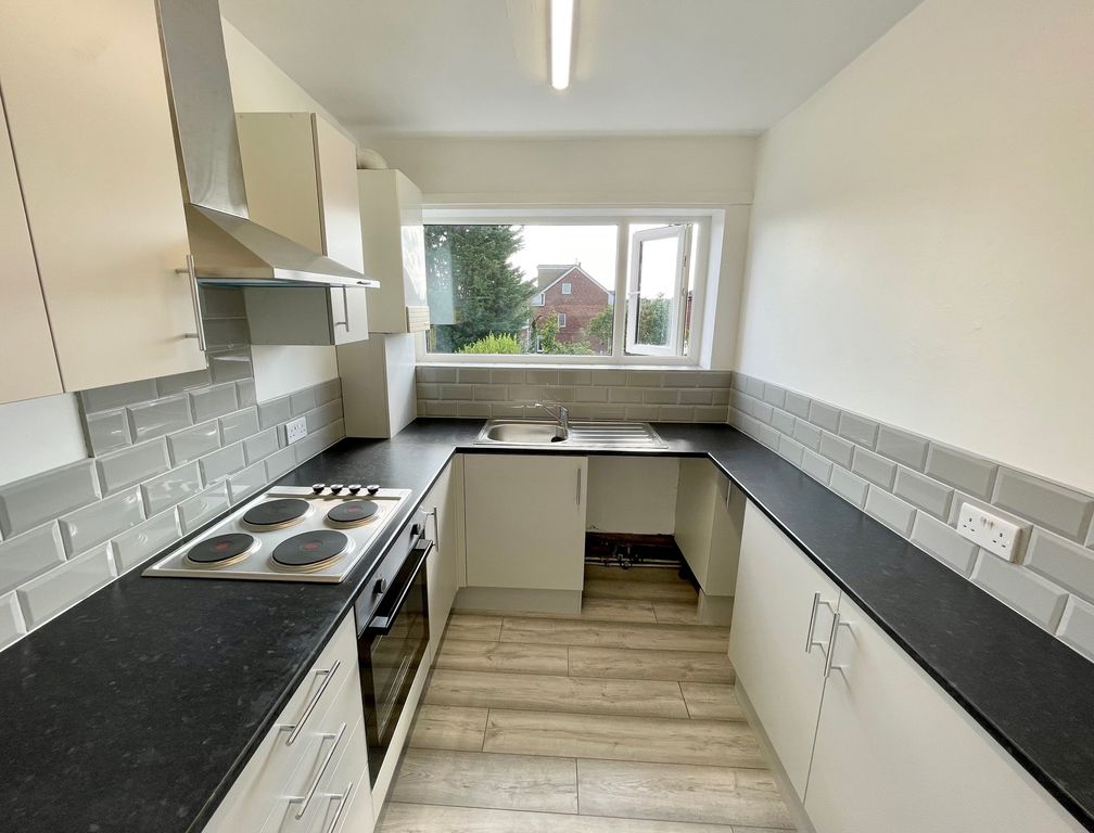 Property photo 2 of 5 Kitchen